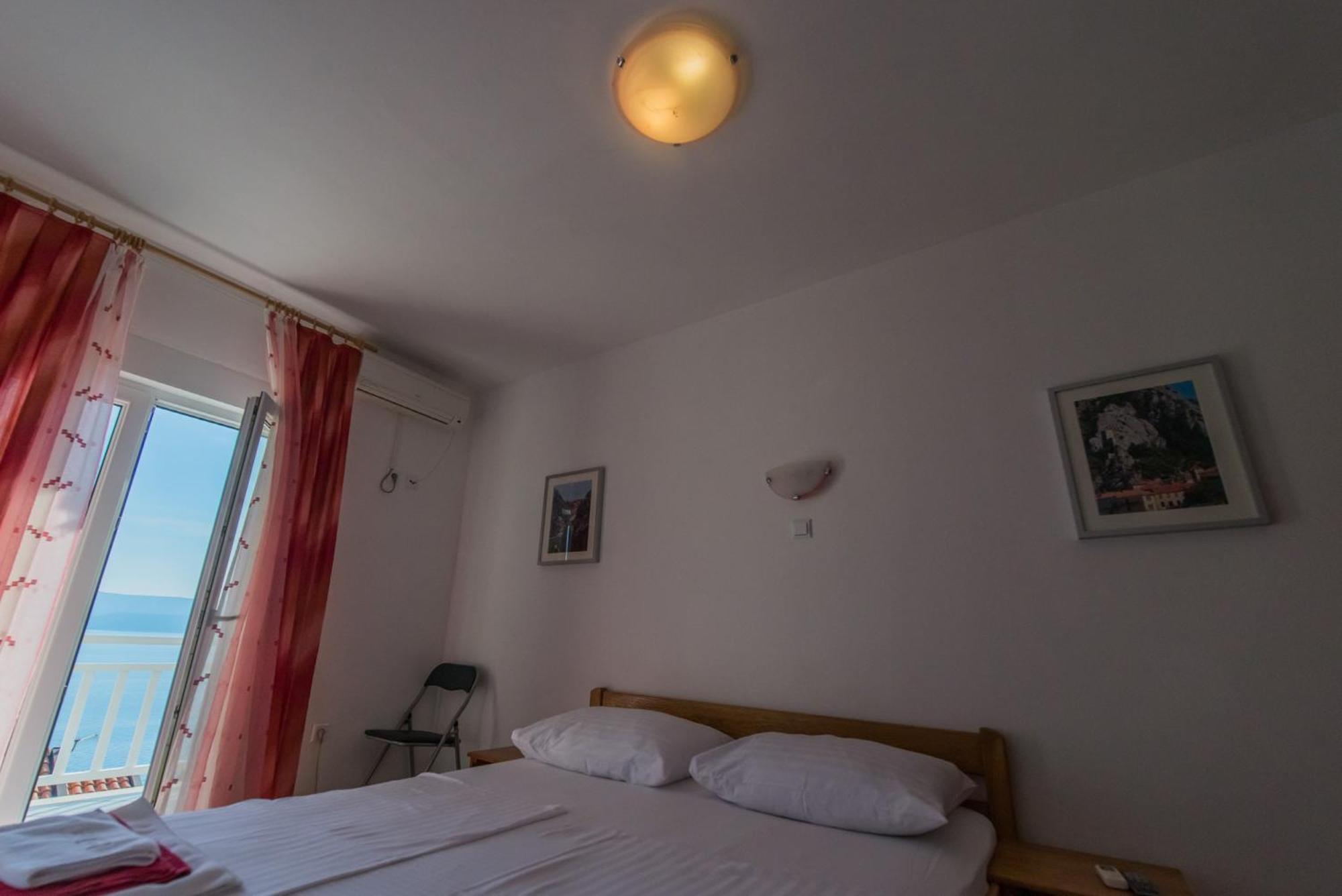 Bed And Breakfast Pero 3 Min Walk To The Beach Lokva Rogoznica Luaran gambar