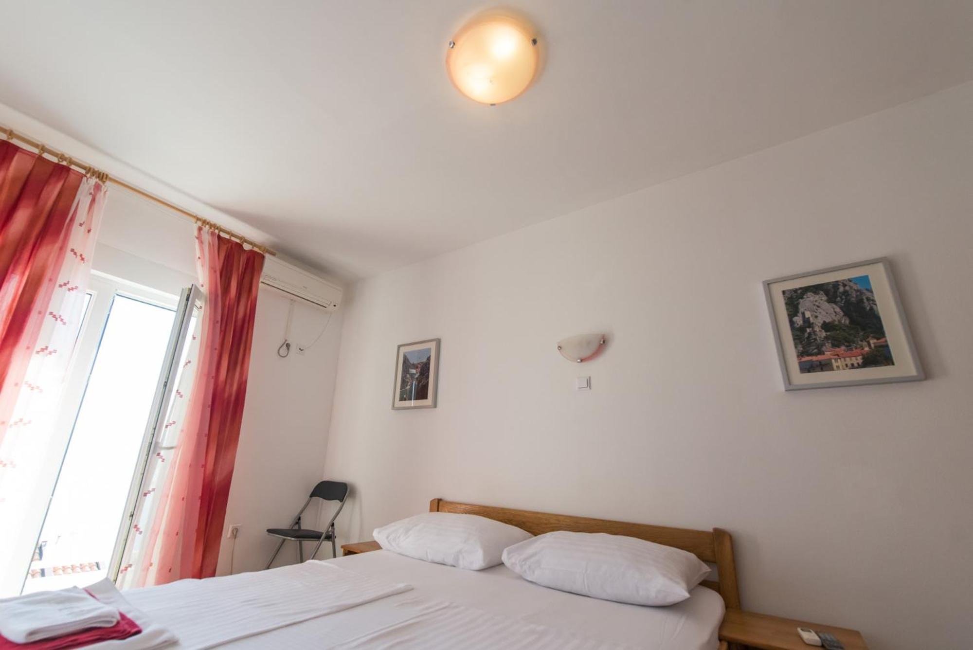 Bed And Breakfast Pero 3 Min Walk To The Beach Lokva Rogoznica Luaran gambar